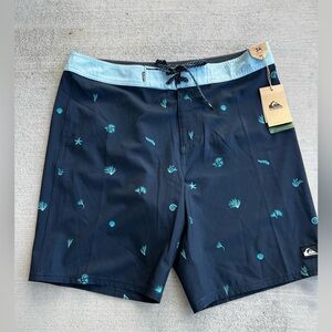 Quiksilver Surfsilk Board shorts Men's 34 Navy Light Blue Straight 19" NWT